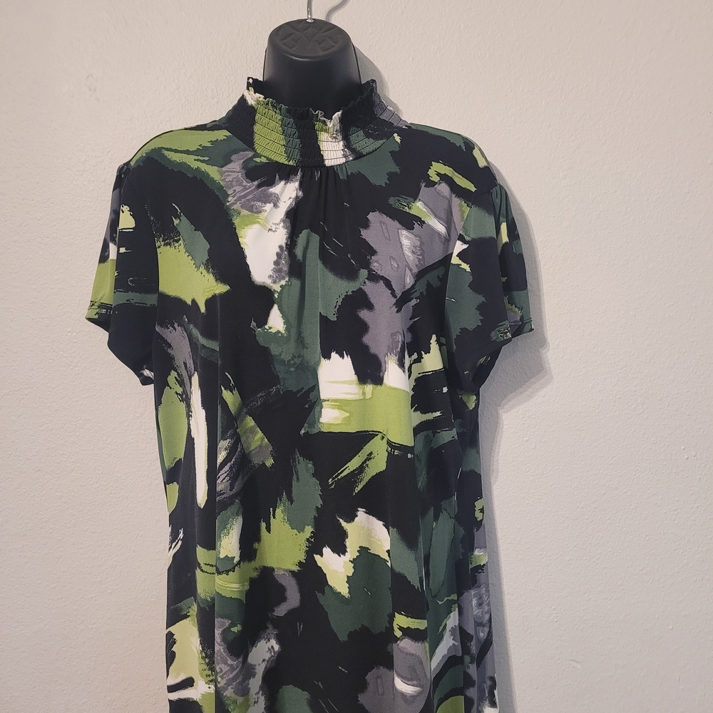 Green and Black Abstract Print Dress
